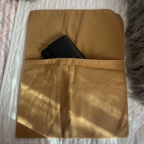 Louis Vuitton Capucined Wallet - Picture 10 of 10